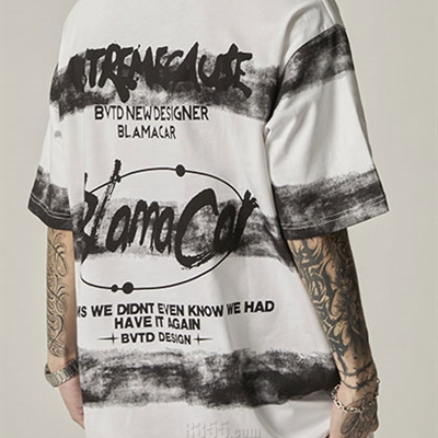 市场上装-T恤-电商T恤