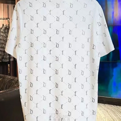 市场上装-T恤-欧货T恤