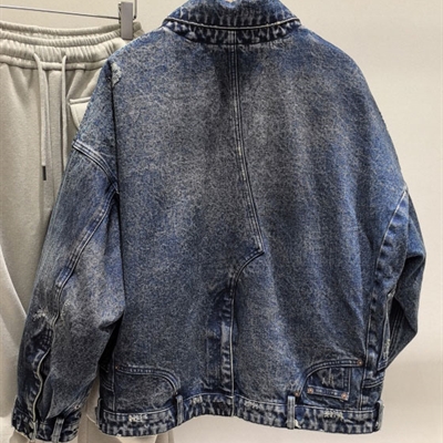 市场上装-夹克-休闲夹克