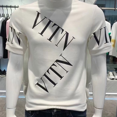 市场上装-T恤-欧货T恤