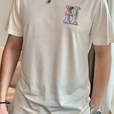 市场上装-T恤-欧货T恤