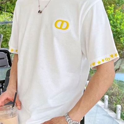 市场上装-T恤-欧货T恤