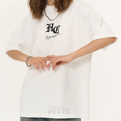 市场上装-T恤-电商T恤