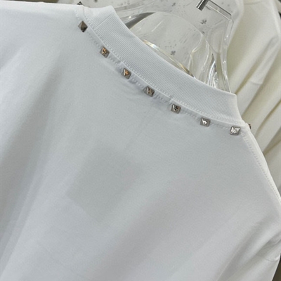 市场上装-T恤-欧货T恤