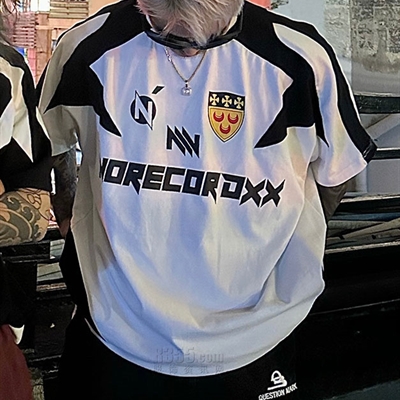 市场上装-T恤-电商T恤