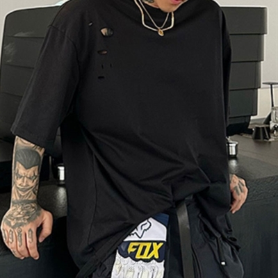 市场上装-T恤-电商T恤