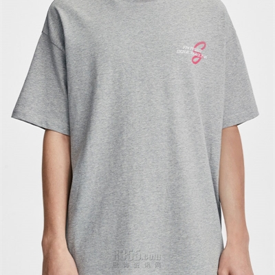 市场上装-T恤-电商T恤