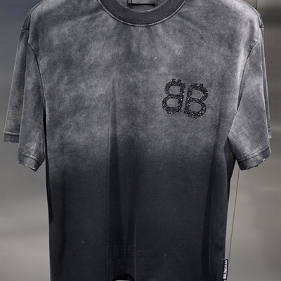 市场上装-T恤-欧货T恤