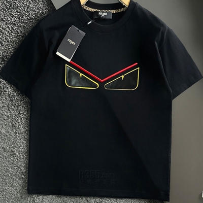 市场上装-T恤-欧货T恤