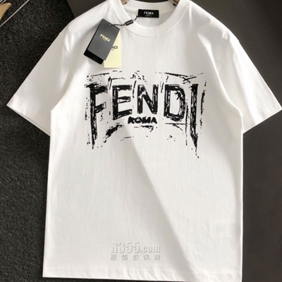 市场上装-T恤-欧货T恤