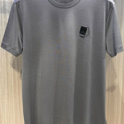 市场上装-T恤-欧货T恤