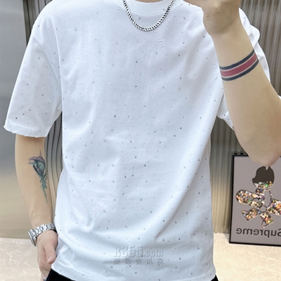 市场上装-T恤-欧货T恤