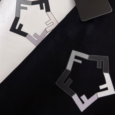 市场上装-T恤-欧货T恤