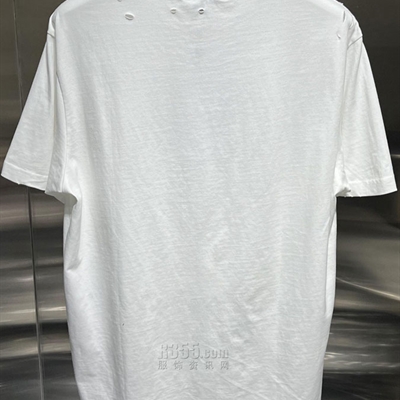 市场上装-T恤-欧货T恤