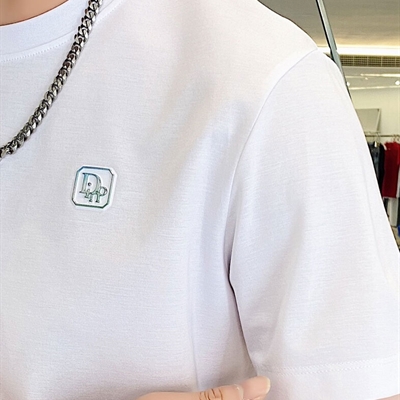 市场上装-T恤-欧货T恤