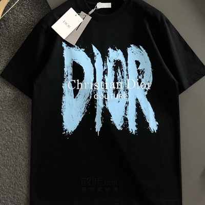 市场上装-T恤-欧货T恤