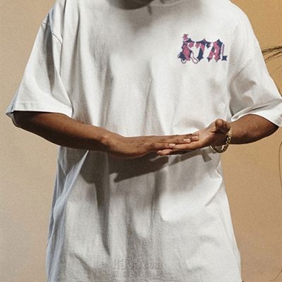 市场上装-T恤-电商T恤