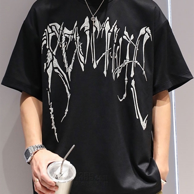 市场上装-T恤-电商T恤