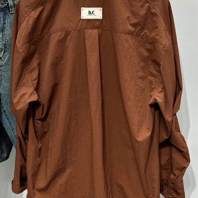 市场上装-衬衫-休闲衬衫