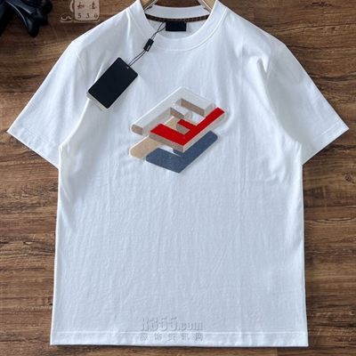 市场上装-T恤-欧货T恤