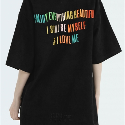 市场上装-T恤-电商T恤