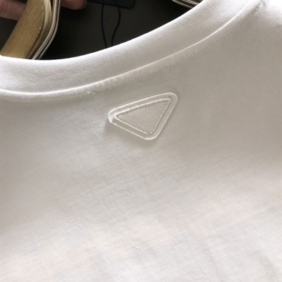 市场上装-T恤-欧货T恤