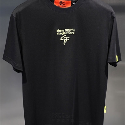 市场上装-T恤-欧货T恤