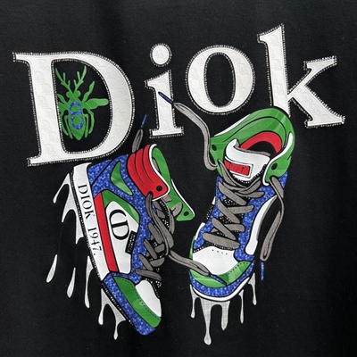 市场上装-T恤-欧货T恤