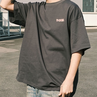 市场上装-T恤-电商T恤