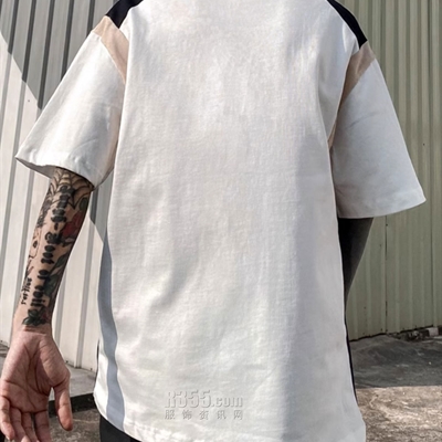 市场上装-T恤-电商T恤