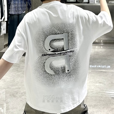 市场上装-T恤-休闲T恤