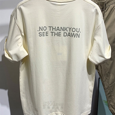 市场上装-T恤-休闲T恤