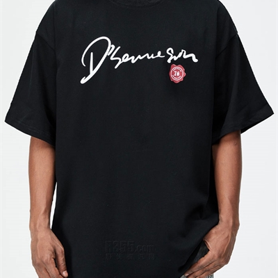 市场上装-T恤-电商T恤