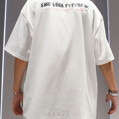 市场上装-T恤-电商T恤