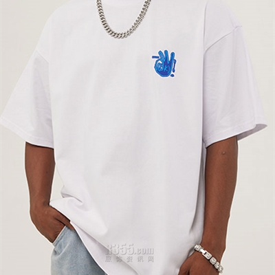 市场上装-T恤-电商T恤