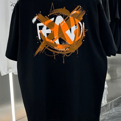 市场上装-T恤-欧货T恤