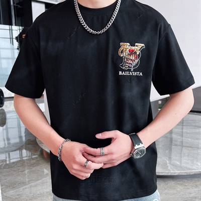 市场上装-T恤-欧货T恤