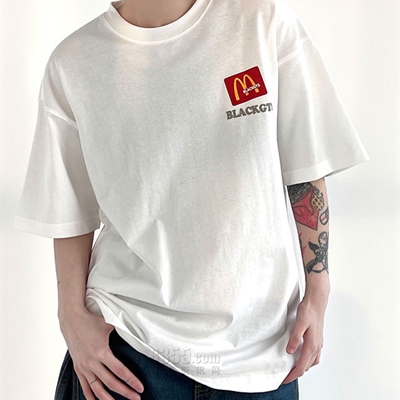 市场上装-T恤-电商T恤