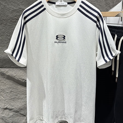 市场上装-T恤-电商T恤