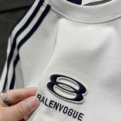 市场上装-T恤-电商T恤