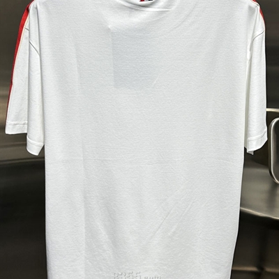 市场上装-T恤-欧货T恤