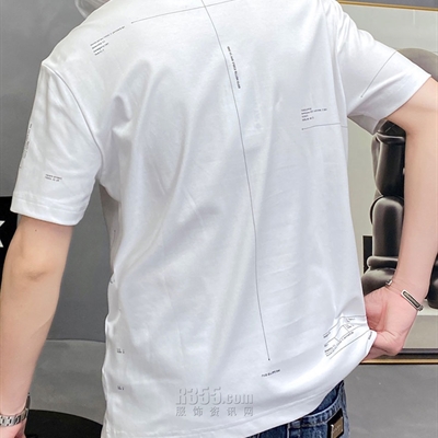 市场上装-T恤-欧货T恤