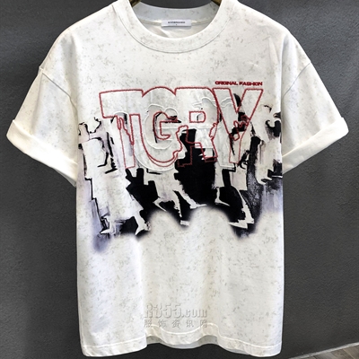 市场上装-T恤-电商T恤