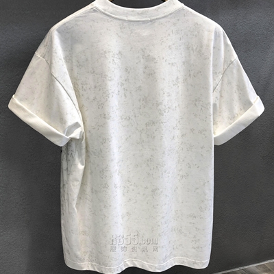 市场上装-T恤-电商T恤