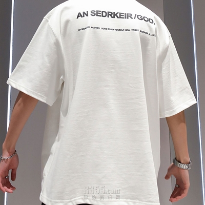 市场上装-T恤-休闲T恤