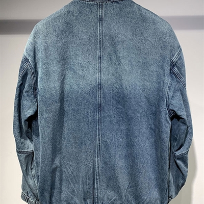 市场上装-夹克-休闲夹克