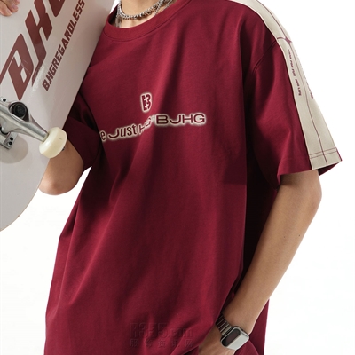 市场上装-T恤-电商T恤