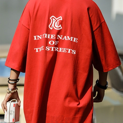 市场上装-T恤-电商T恤