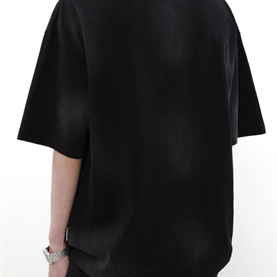 市场上装-T恤-电商T恤