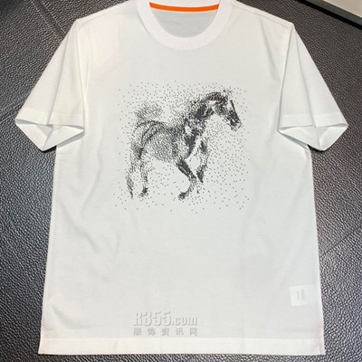 市场上装-T恤-欧货T恤